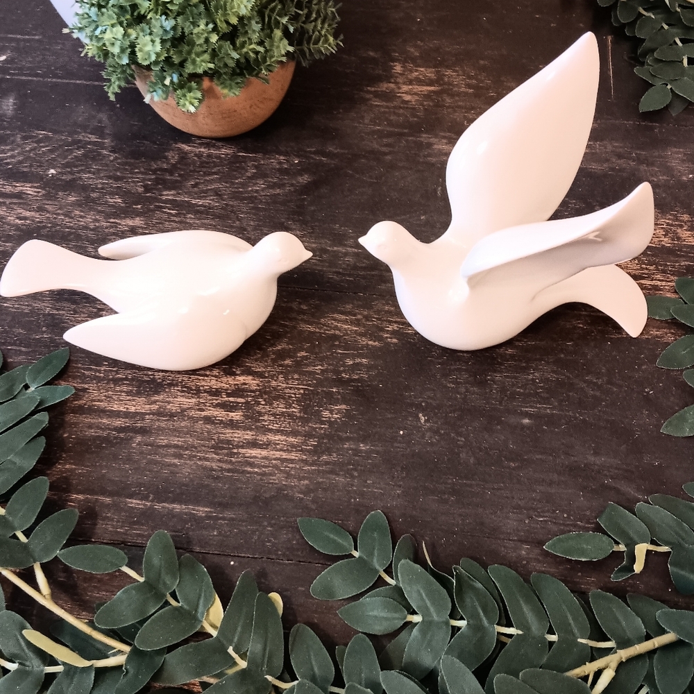 Vintage Home Interiors Resin Doves